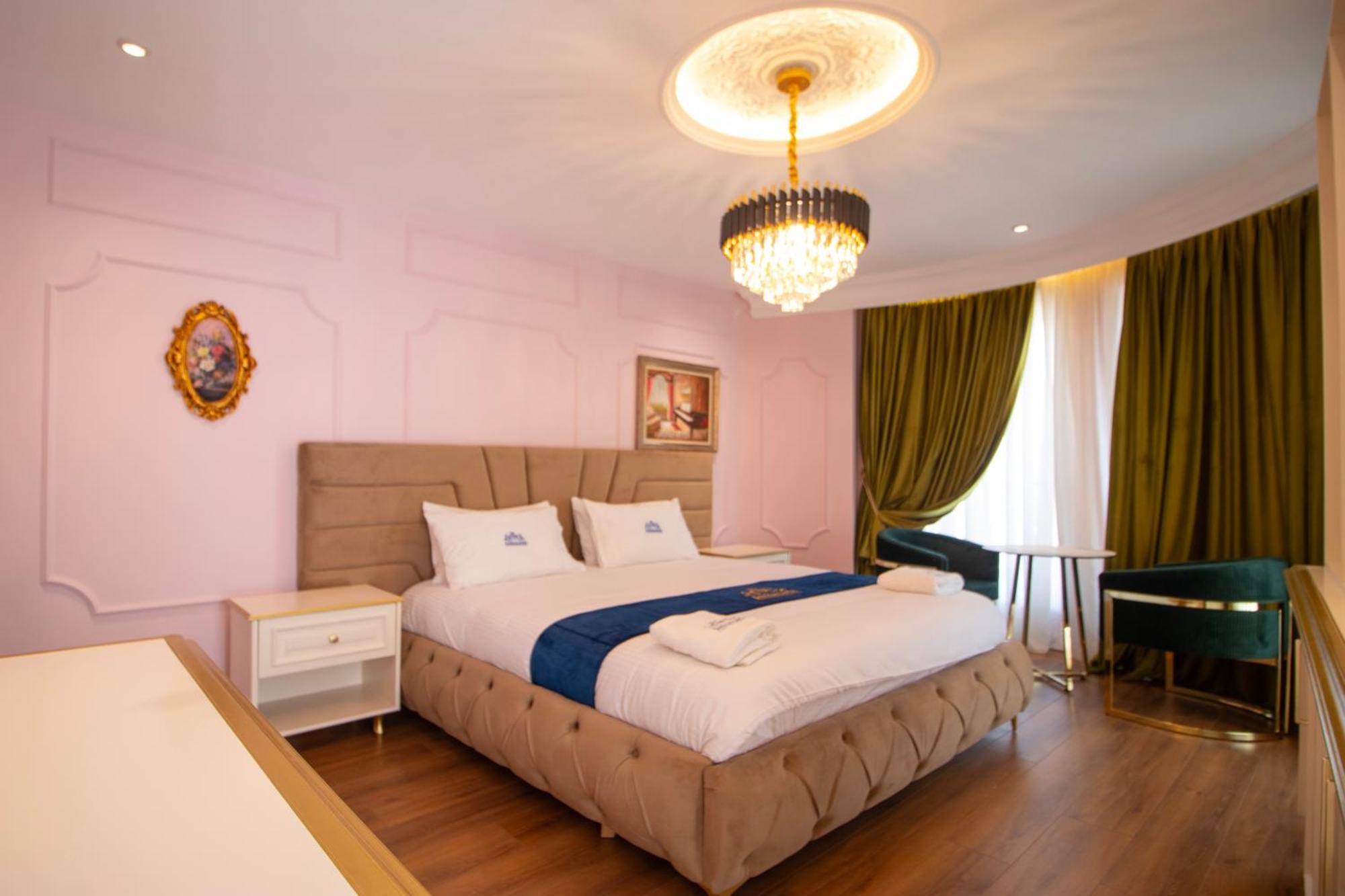 Hotel Ambasada Qta Patza-Kuqani Екстериор снимка