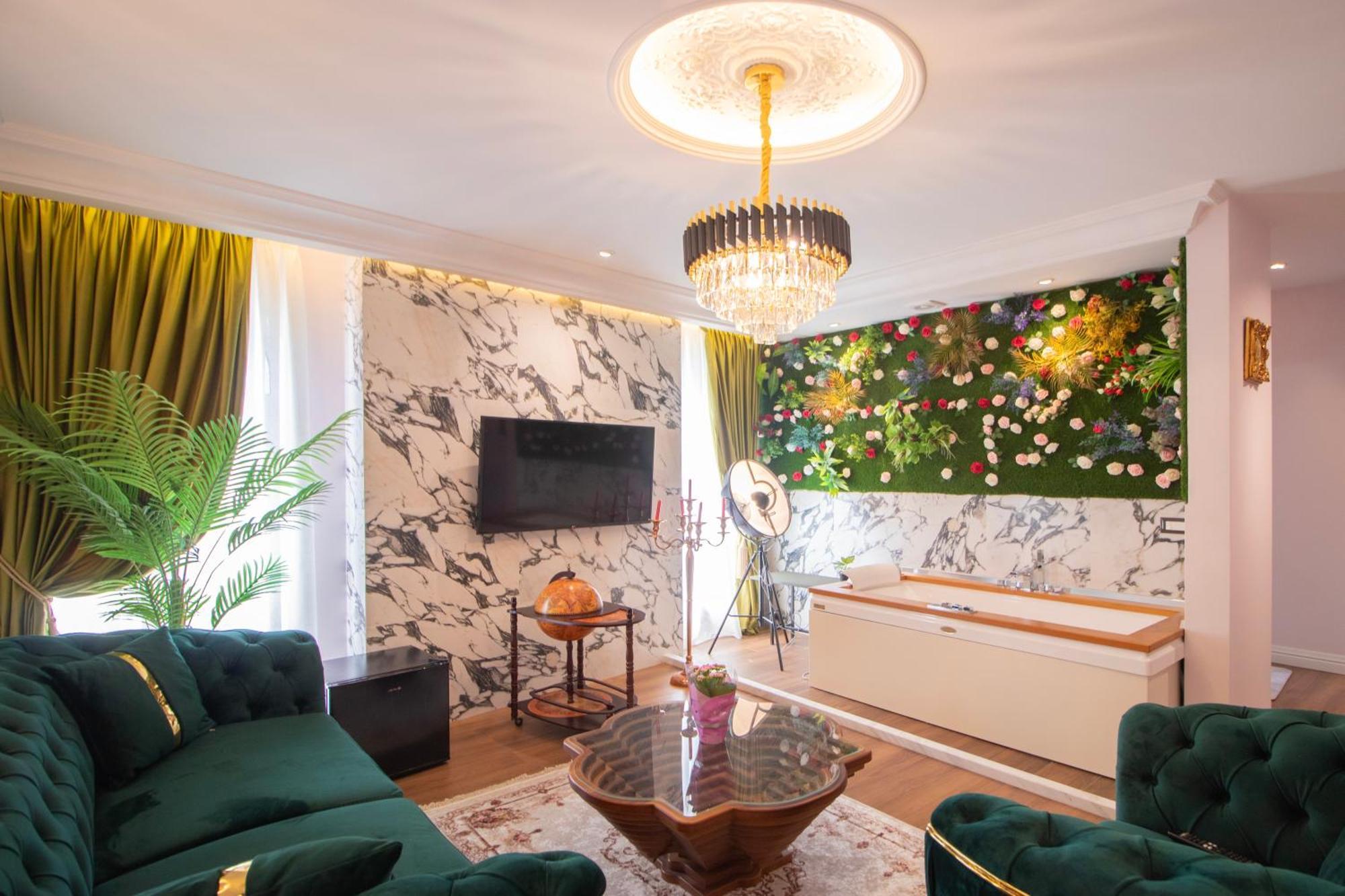 Hotel Ambasada Qta Patza-Kuqani Екстериор снимка