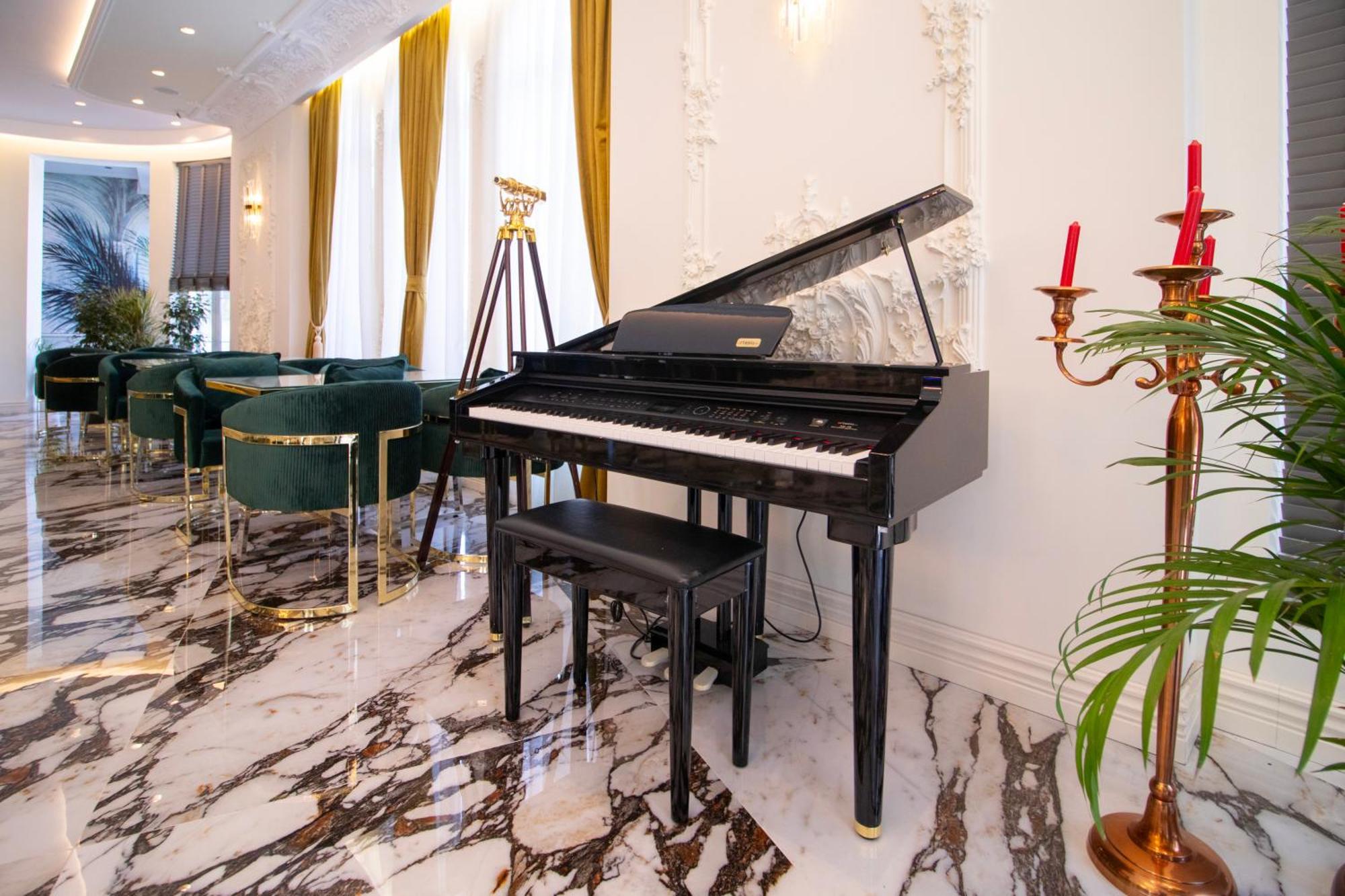 Hotel Ambasada Qta Patza-Kuqani Екстериор снимка