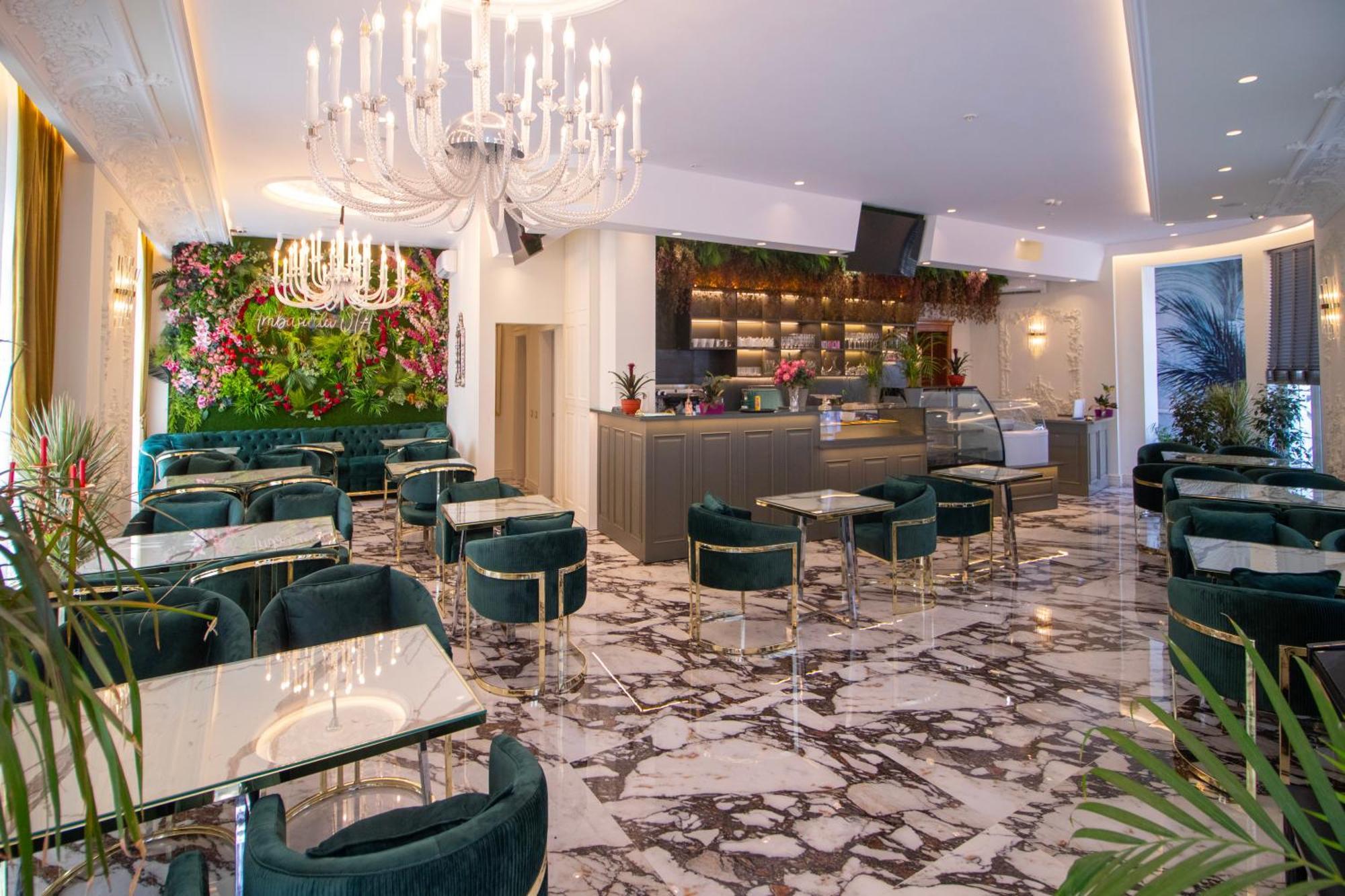 Hotel Ambasada Qta Patza-Kuqani Екстериор снимка