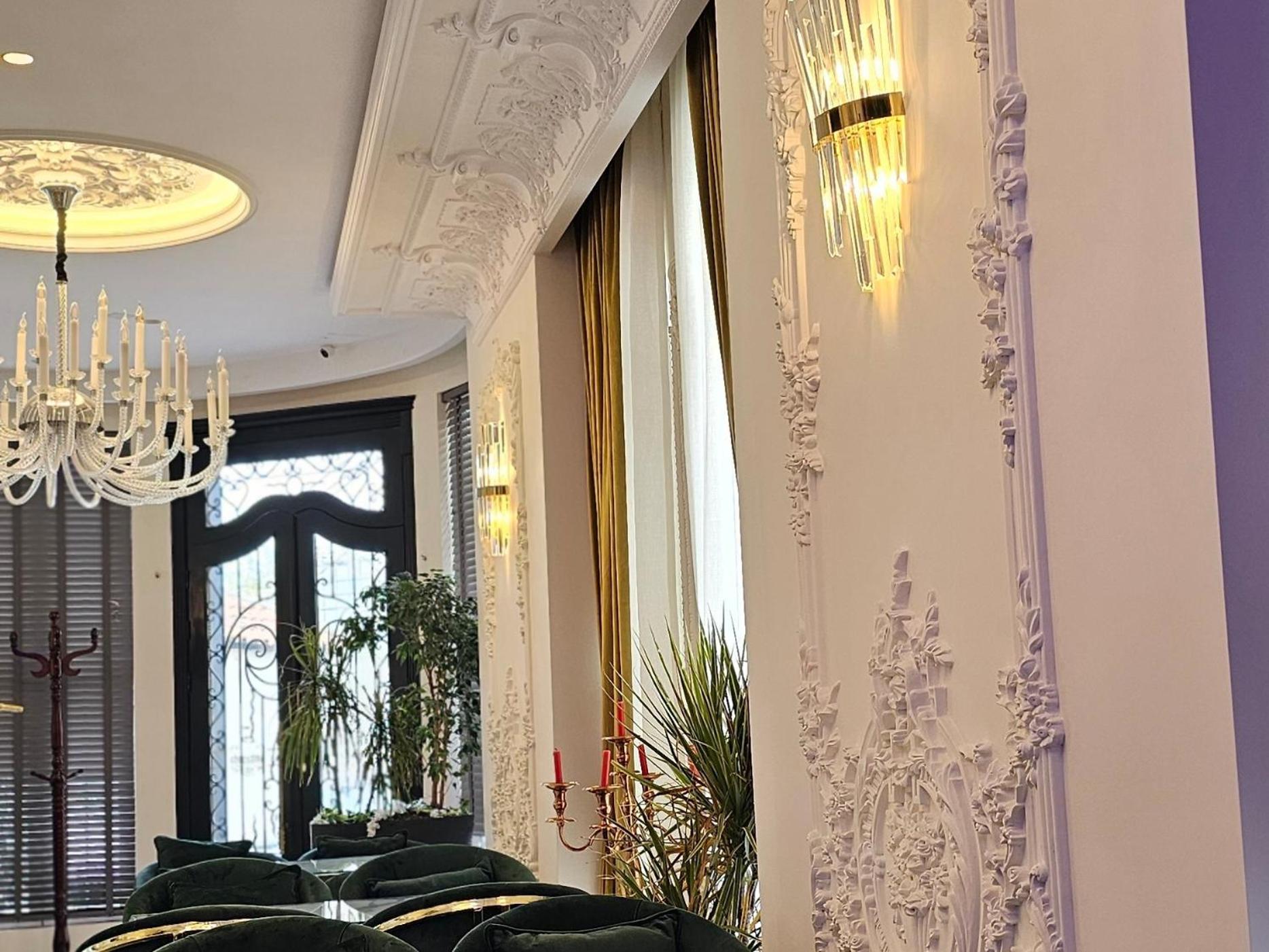 Hotel Ambasada Qta Patza-Kuqani Екстериор снимка